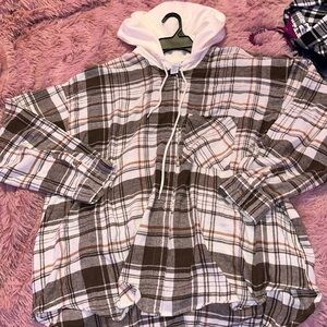 Rue21+ tan, brown, cream color flannel